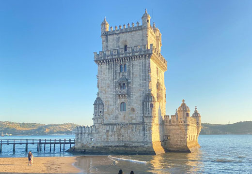 Private 4-Hour Tuk-Tuk Tour: Alfama, Belém & Scenic Viewpoints of Lisbon